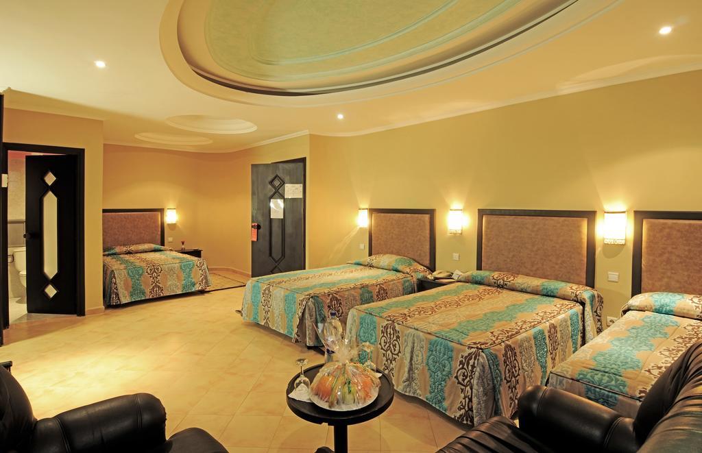 Standard Quadruple Room,434122044:JPEG
